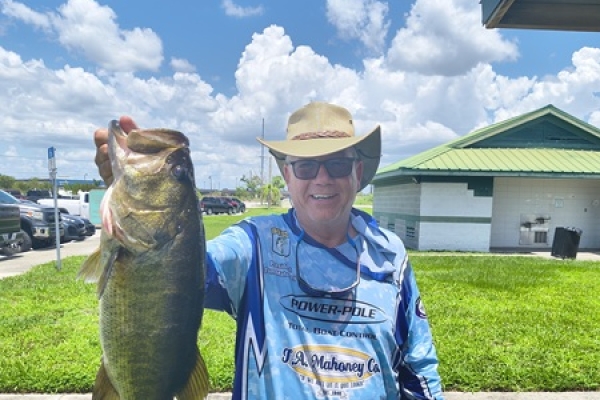 big-fish-8-89B8DE503E-CFE3-D625-B1F7-0E802A5B3F4D.jpg